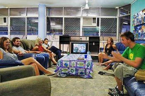Nomads Esplanade Backpackers Hostel Cairns - Tourism Caloundra 3