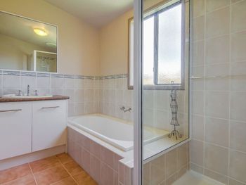 Beach House On Katherine Circuit - Tourism Caloundra 6