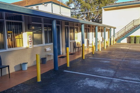 Windsor Motel - Tourism Caloundra 3