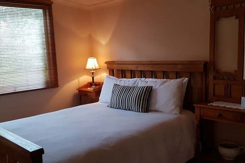 Heysen's Rest Bed & Breakfast - Tourism Caloundra 6