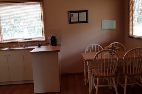 Heysen's Rest Bed & Breakfast - Tourism Caloundra 1