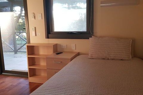 Heysen's Rest Bed & Breakfast - Tourism Caloundra 3