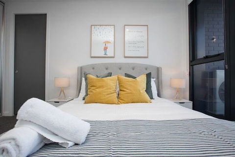 Stunning Apartment In Parkville - Tourism Caloundra 6