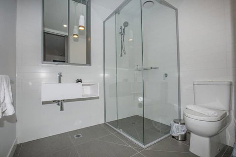 Stunning Apartment In Parkville - Tourism Caloundra 3
