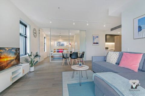 NEW Cozy Comfy APT Near Sydney Airport & CBD - Tourism Caloundra 0