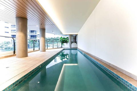 Incredible Riverside Apartment In Brisbane - Tourism Caloundra 3