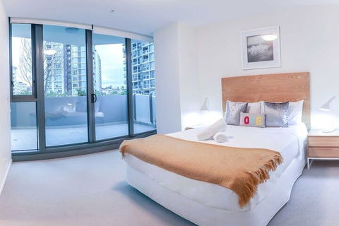 Incredible Riverside Apartment In Brisbane - Tourism Caloundra 6