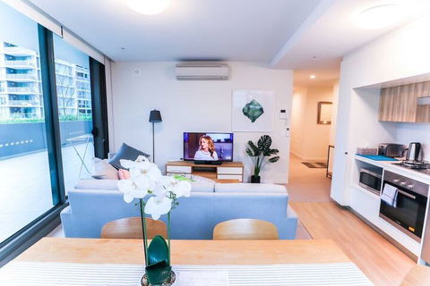 Incredible Riverside Apartment In Brisbane - Tourism Caloundra 4