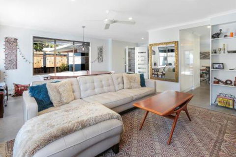 Perfect For Pets Sunrise Beach - Tourism Caloundra 6
