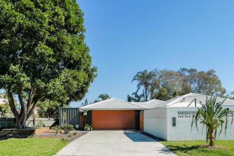 Perfect For Pets Sunrise Beach - Tourism Caloundra 5