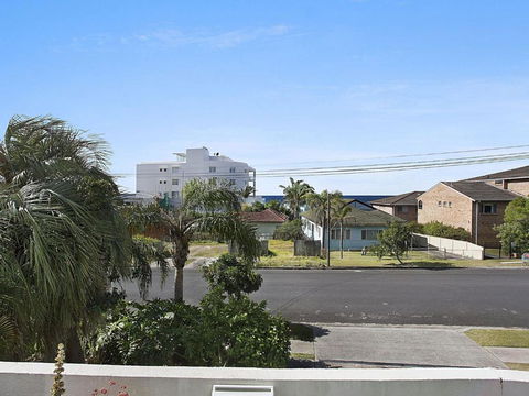 Ocean Palms Unit 2 The Entrance NSW - Tourism Caloundra 5