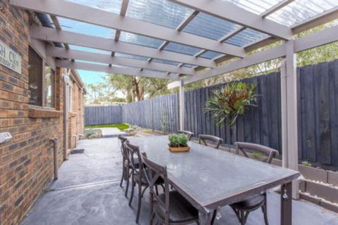 PERFECT On PYMBLE AVE - Tourism Caloundra 6
