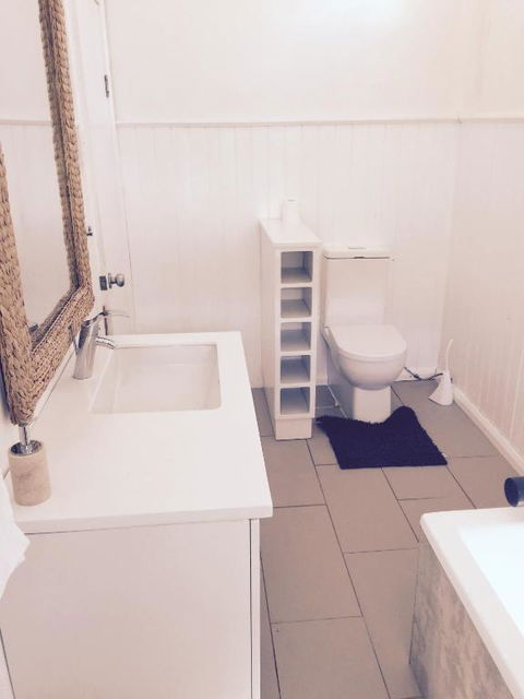 The Ultimate Beach House - Tourism Caloundra 1