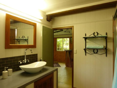 The Stables - Tourism Caloundra 4