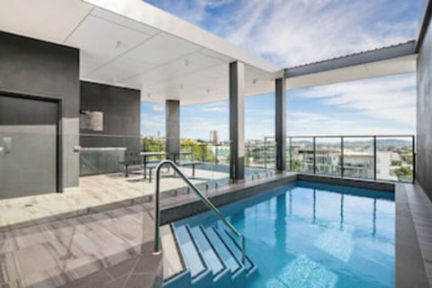 The Hamilton (I715) - Tourism Caloundra 0
