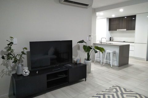The Hamilton (I715) - Tourism Caloundra 6