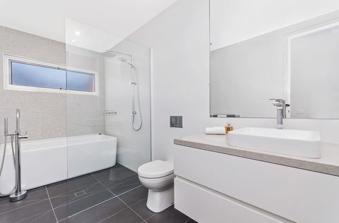 Absolute - Tourism Caloundra 3