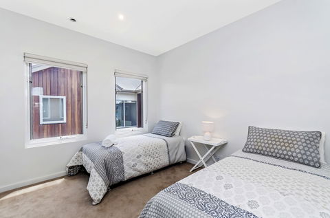 Absolute - Tourism Caloundra 1