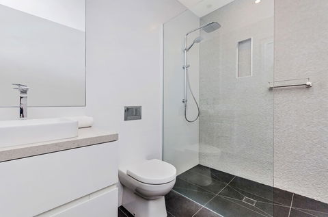 Absolute - Tourism Caloundra 4