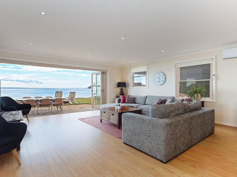 Filoli 91 Foreshore Drive Huge Waterfront Home - Tourism Caloundra 3