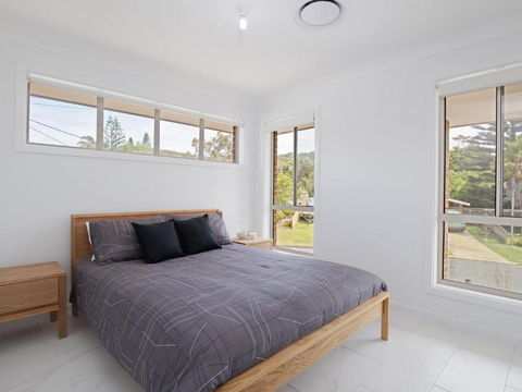 5 Bent Street Huge House With Foxtel & Aircon - Tourism Caloundra 6