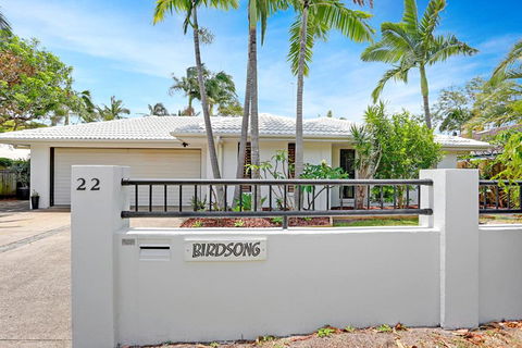 Birdsong - Tourism Caloundra 4