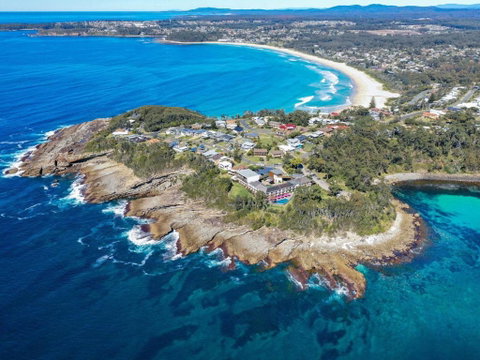 DAVIES STREET MOLLYMOOK 4 / 14 - Tourism Caloundra 1