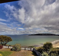 Stones Throw - Tourism Caloundra