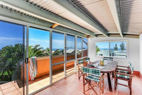Verona At Sunrise - Tourism Caloundra 0