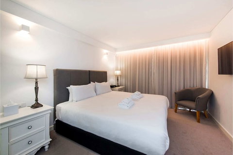 Modern Room With Rooftop Terrace Located Centrally - Tourism Caloundra 3