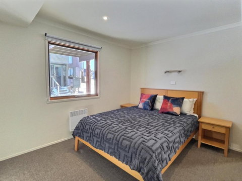 Vertical Limit - Tourism Caloundra 6