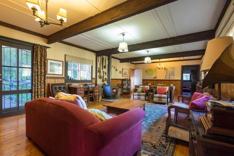 Walhalla Coach House - Tourism Caloundra 6