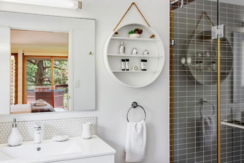 Ravensbourne Escape Tree Tops - Tourism Caloundra 3