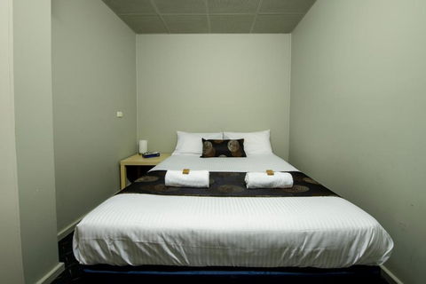 City Centre Motel Hotel - Tourism Caloundra 1
