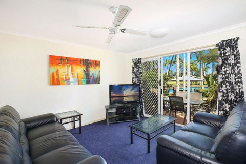 Resort Style The Oasis Resort Villa 7 2 Landsborough Pde - Tourism Caloundra 3
