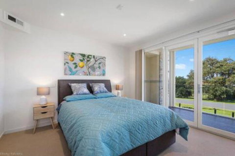 SEA NOOK Seconds From The Beach - Tourism Caloundra 3