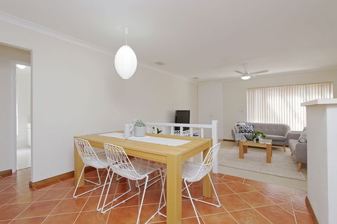 Alexandra Villa - Tourism Caloundra 2