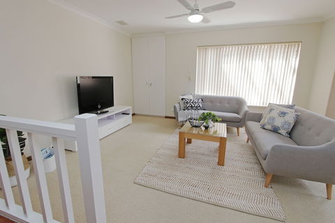 Alexandra Villa - Tourism Caloundra 5