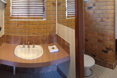 Kew Motel - Tourism Caloundra 7