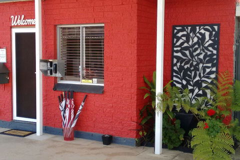 Kew Motel - Tourism Caloundra 4