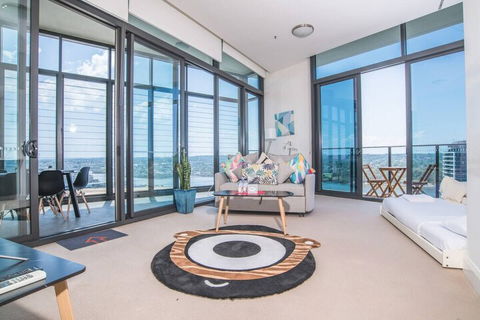 Panoramic Water View APT @rhodes - Tourism Caloundra 6