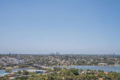 Panoramic Water View APT @rhodes - Tourism Caloundra 1
