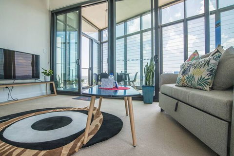 Panoramic Water View APT @rhodes - Tourism Caloundra 5