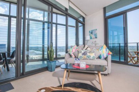 Panoramic Water View APT @rhodes - Tourism Caloundra 0