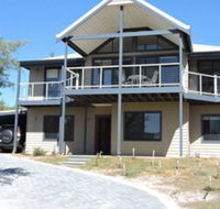 Jay's Beach House - Tourism Caloundra