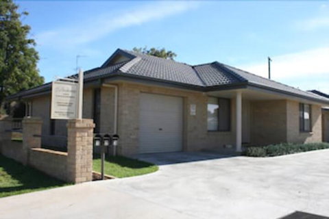 Breakaway Apartments - Tourism Caloundra 0