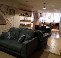 Di's Dugouts - Tourism Caloundra