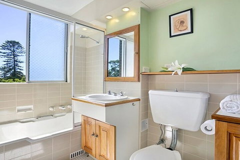 Charming Comfortable & Convenient MOS72 - Tourism Caloundra 2