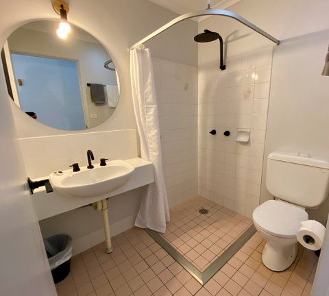 Yamba Views Accommodation - Tourism Caloundra 5