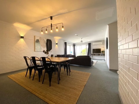 Yamba Views Accommodation - Tourism Caloundra 1